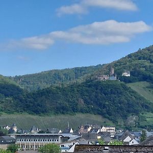 Dachgeschosswohnung Mit Burgblick In Kues